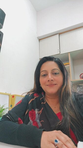 Counselling Psychologist Dr Sapna Zarwal profile photo